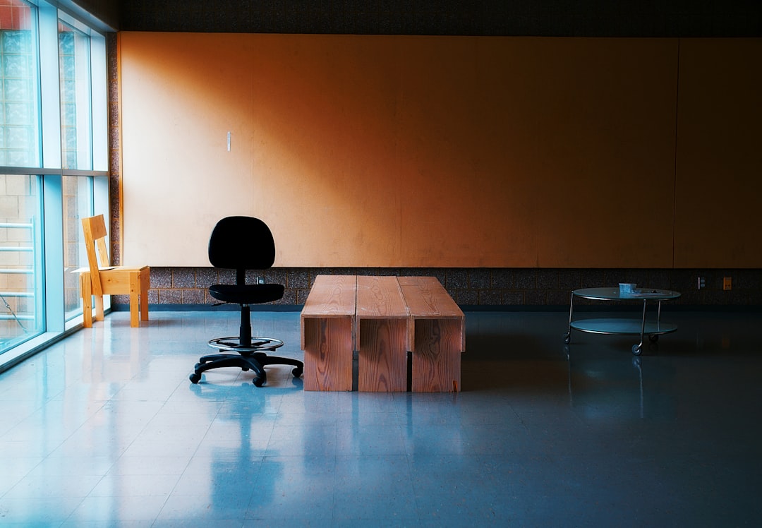 Freelancing Vs Full Time Job: 7 Best Insights For 2025